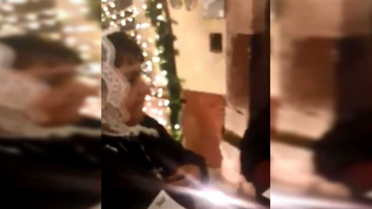 VIDEO: Mujer religiosa asegura que maquillaje es cosa del diablo