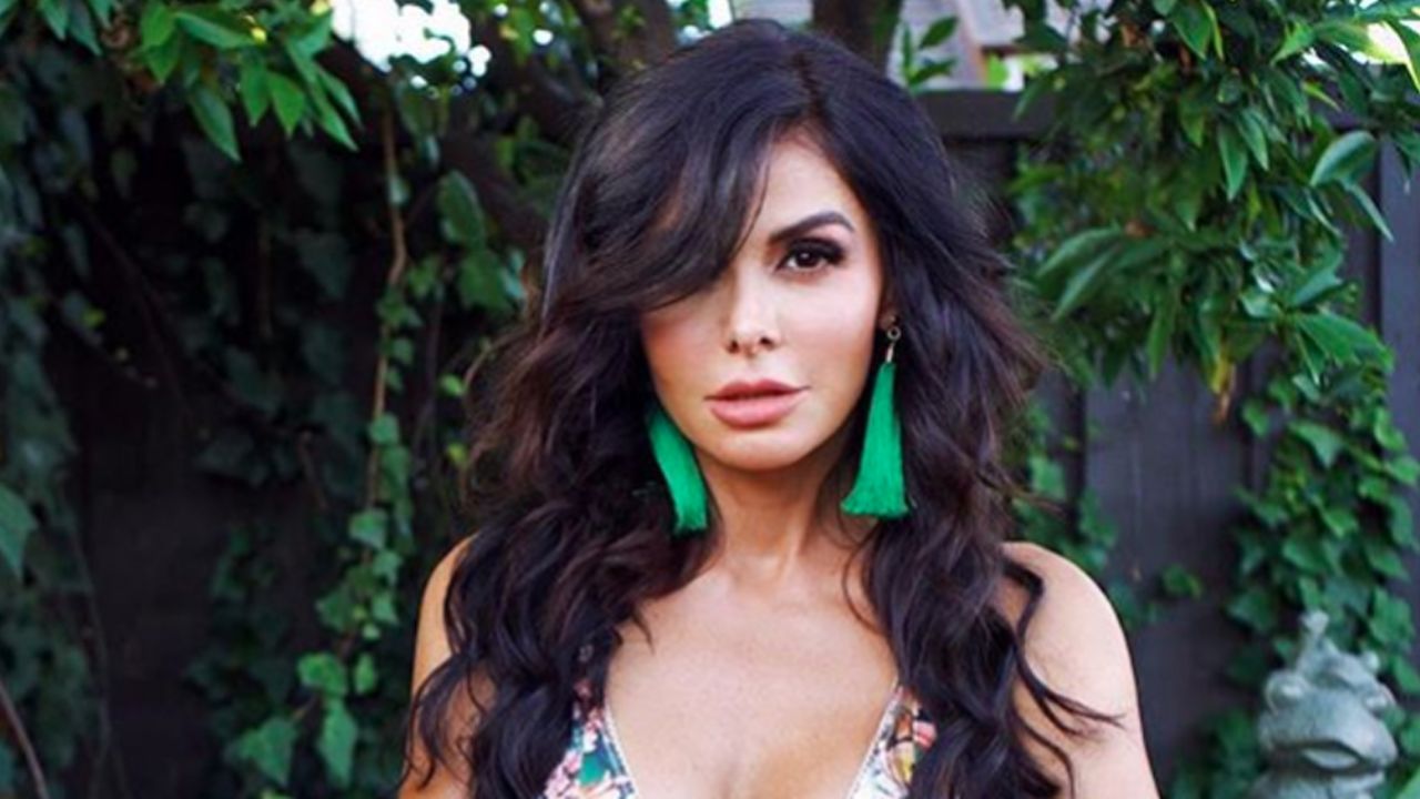 Paparazzis captan a Vanessa Arias en tremendo bikini desde Quintana Roo