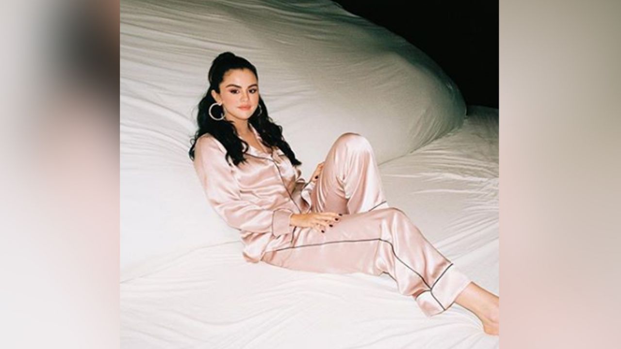 Selena Gomez, ‘devorada’ por usar photoshop y borrar parte de su cuerpo