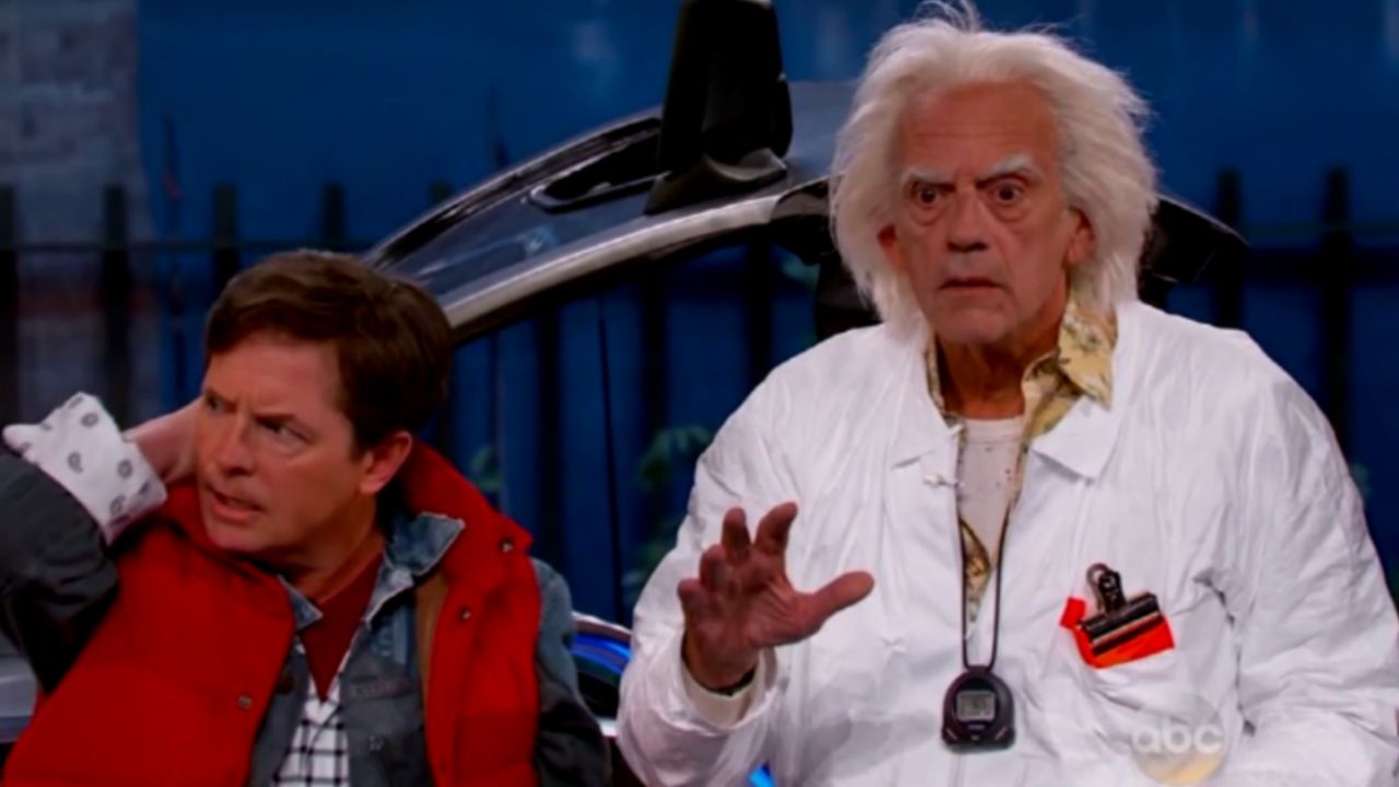 ¡De regreso al pasado! Michael J. Fox y Christopher Lloyd presumen su reunión