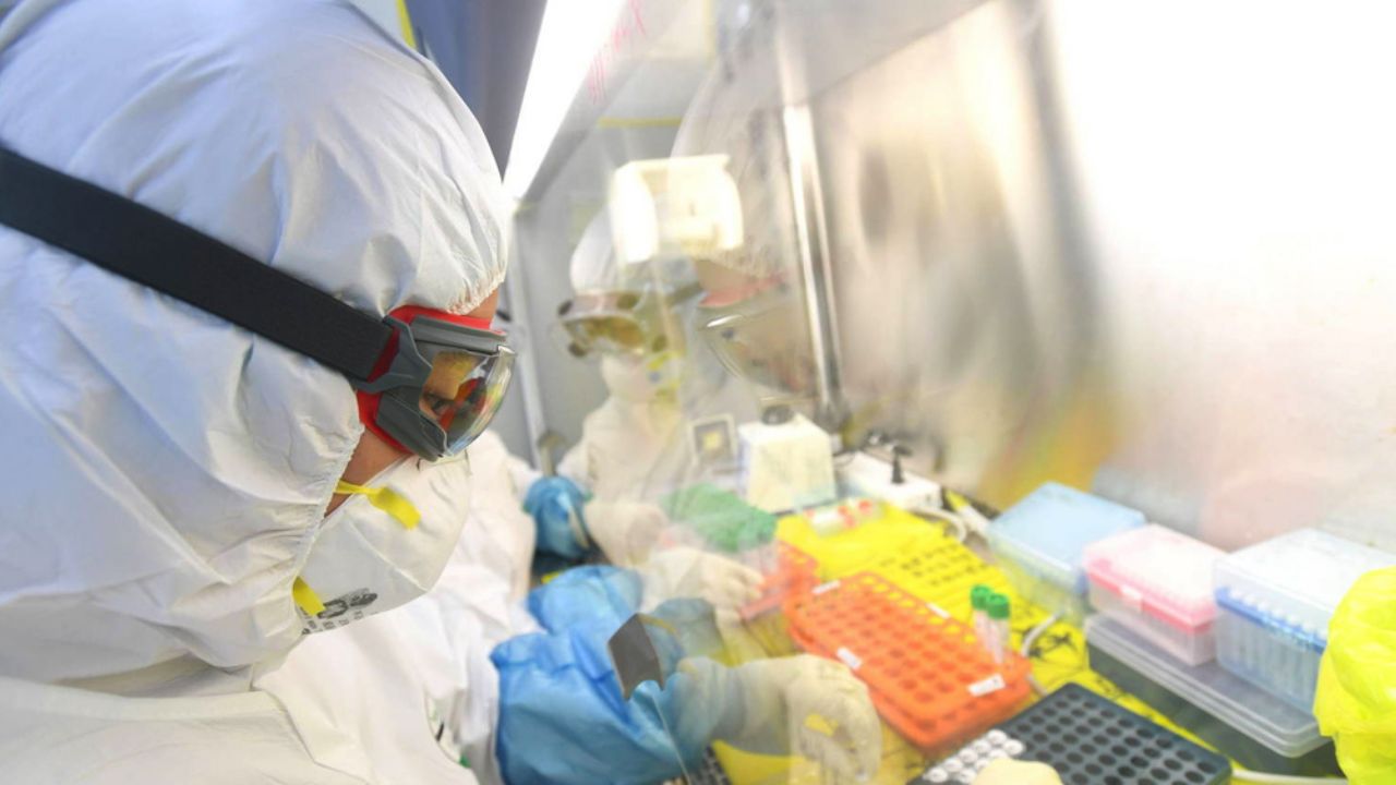 Primeras vacunas contra coronavirus pasarían las pruebas clínicas en abril