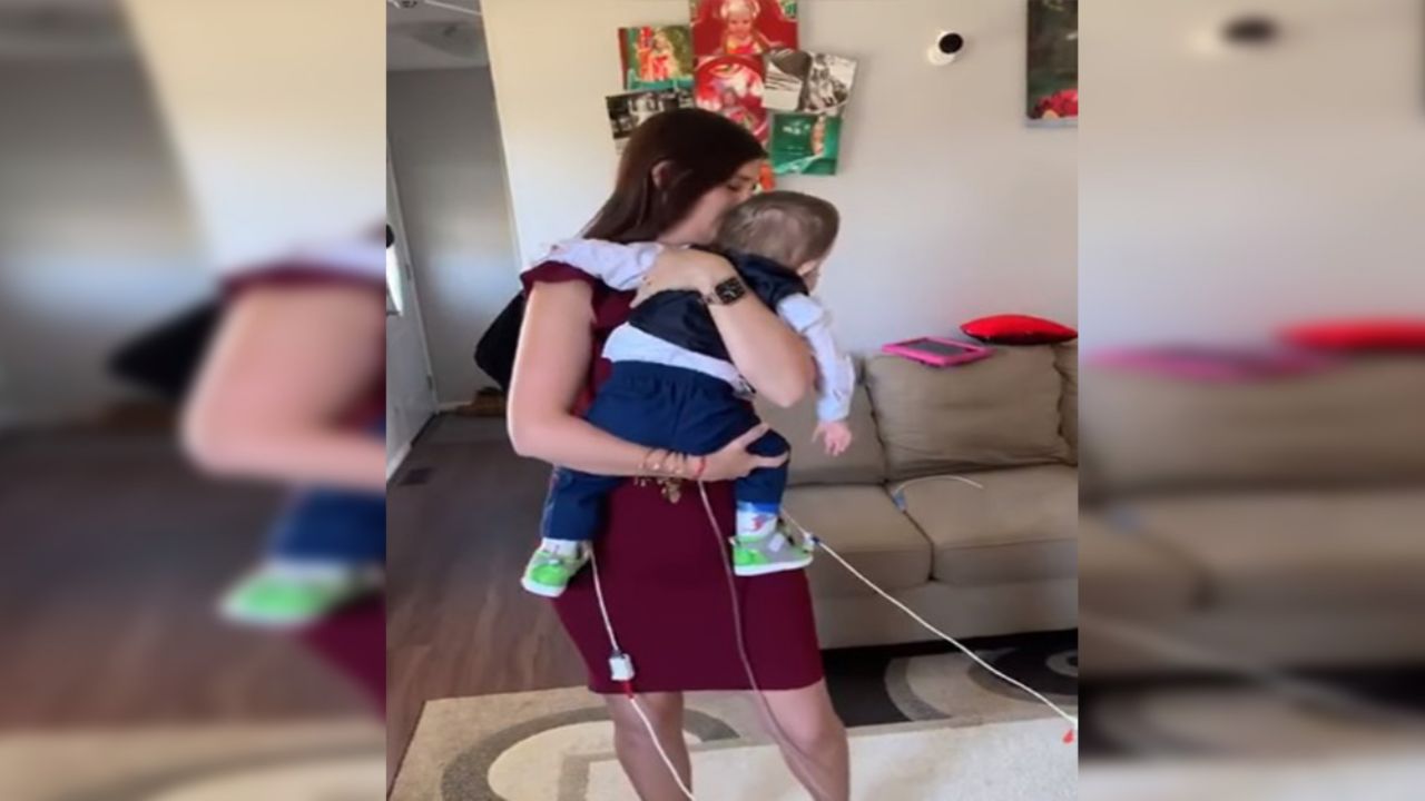 VIDEO: La triste historia detrás del tierno vals entre una madre y su bebé