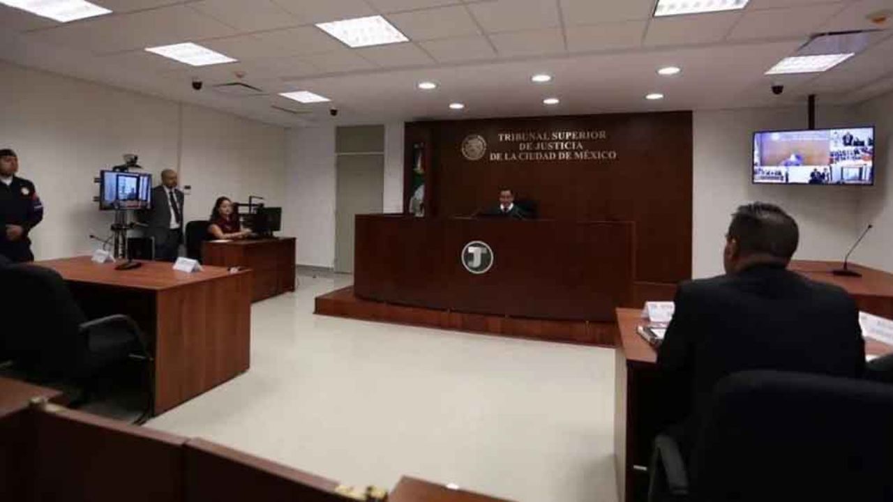 Juez condena a mujer por pedir pensión para su hijo; lo tachan de machista