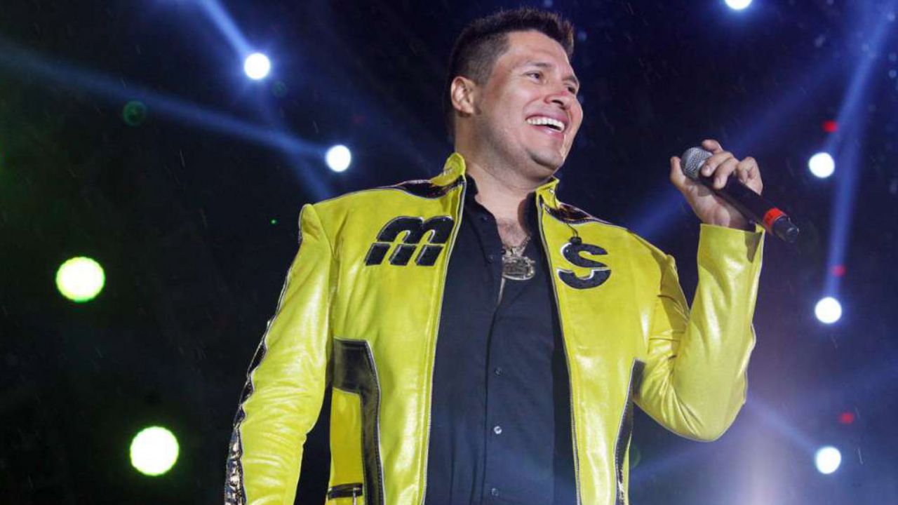 Vocalista de la Banda MS tuvo 2 hijos de la misma edad y ¡uno fue con la amante!