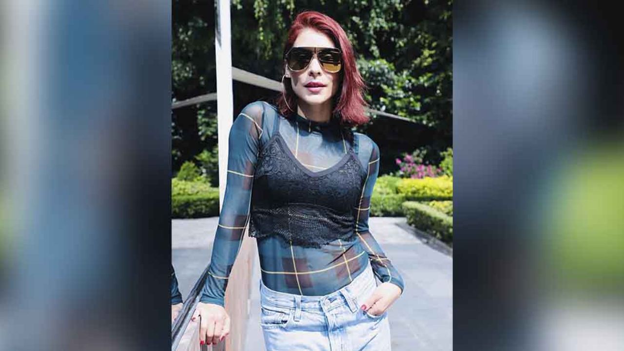 María León sorprende a internautas con divertida foto con el ‘Escorpión Dorado’