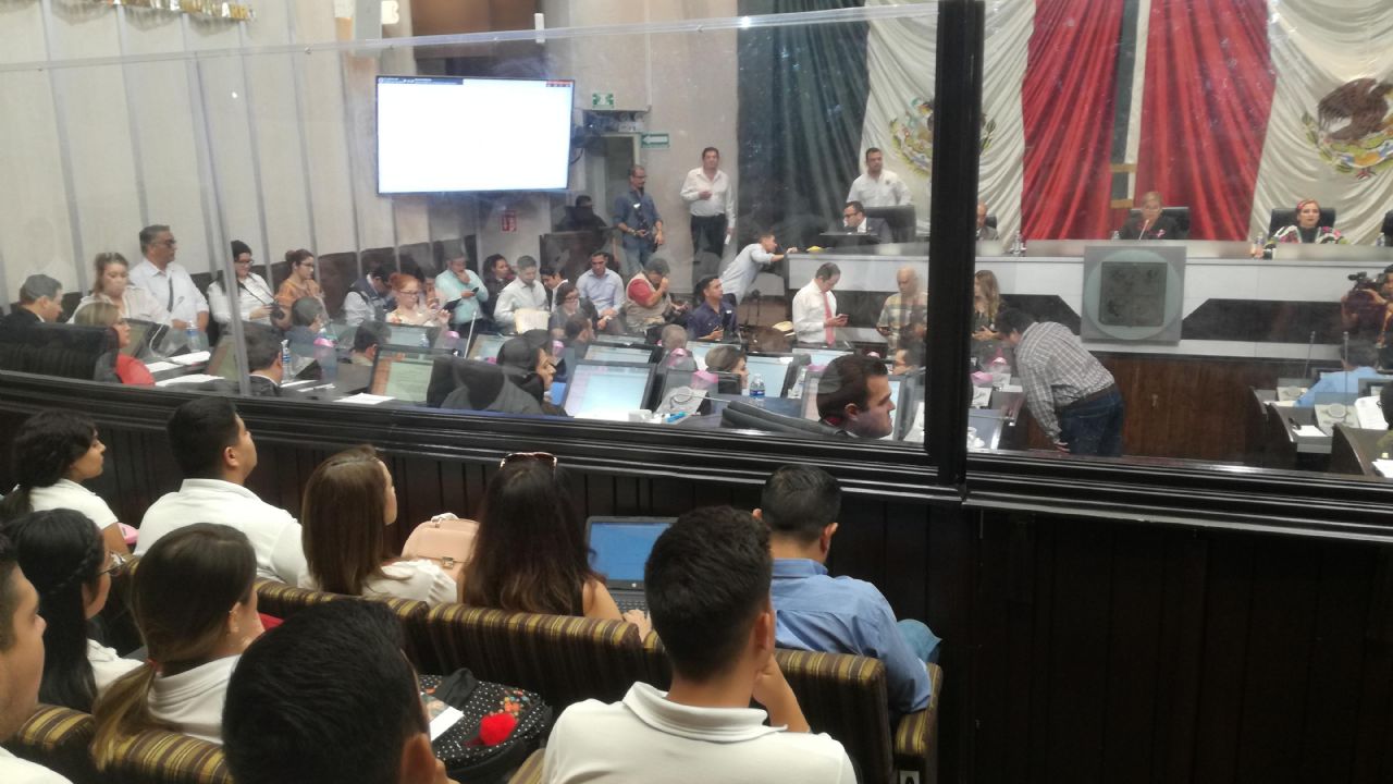 Propuesta de matrimonios igualitarios continuará en espera