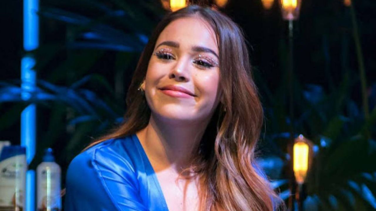 VIDEO: Danna Paola se olvida del pudor y se graba mientras se baña