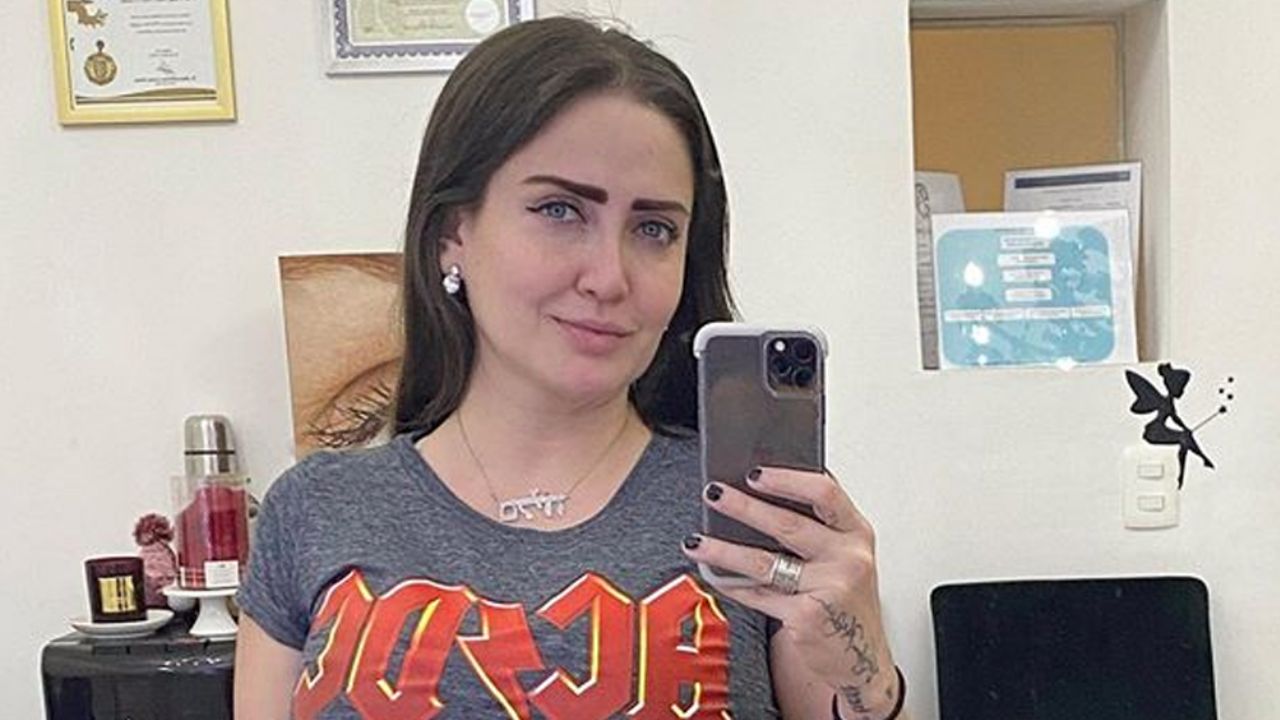 VIDEO: Celia Lora usa una blusa transparente e Instagram enloquece