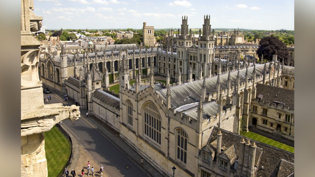 Coronavirus en Oxford: Se registra el primer alumno infectado en la escuela