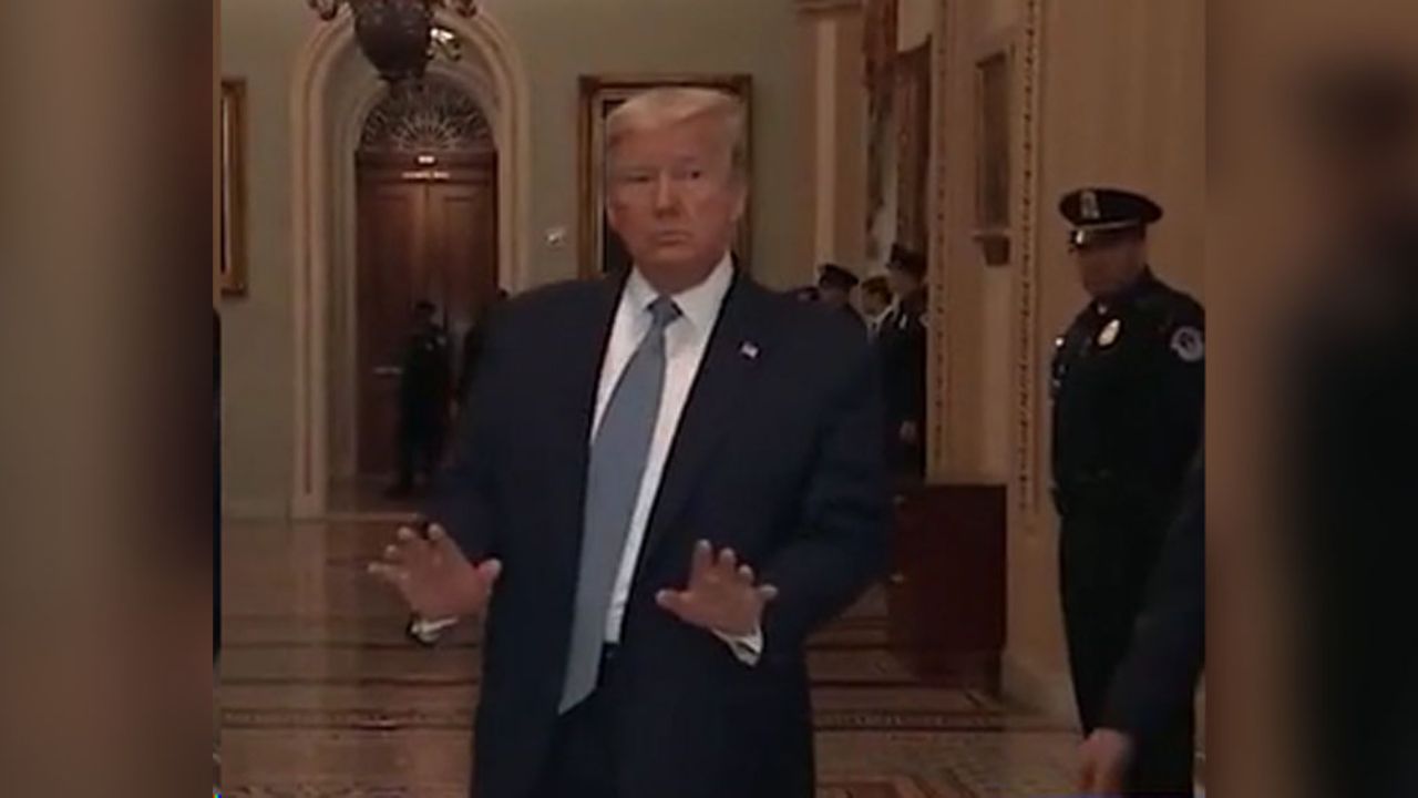 Coronavirus: Trump pide “calma” y asegura que el Covid-19 “se irá”