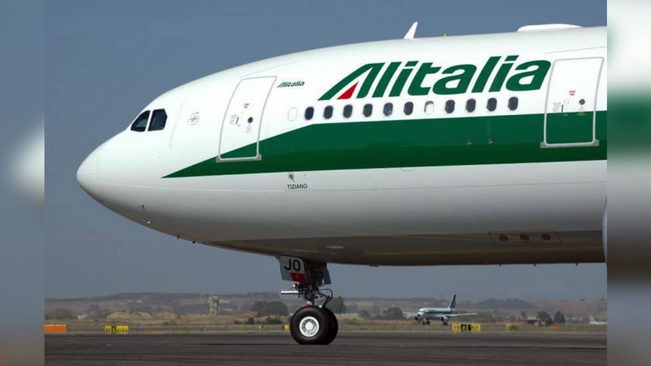 Avión procedente de Italia aterriza en el AICM; dos pasajeros presentan fiebre