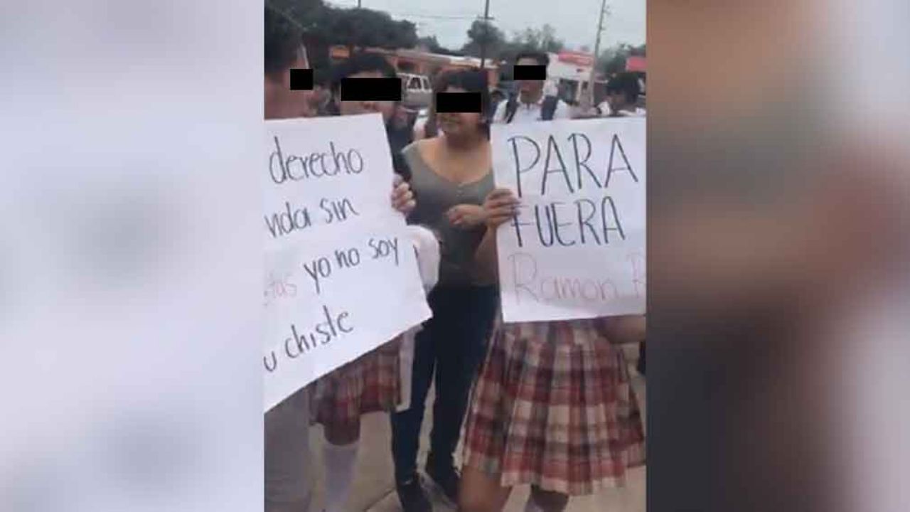 Alumnos de Secundaria Robles Tovar se manifiestan contra maestro por acoso