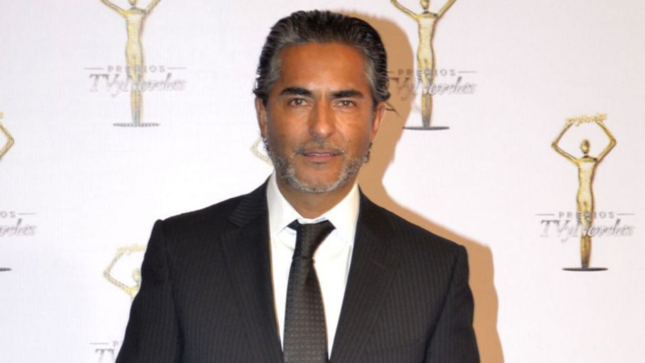 ‘Negro’ Araiza, conductor de ‘Hoy’, rompe la cuarentena para sorprender a su madre en su día