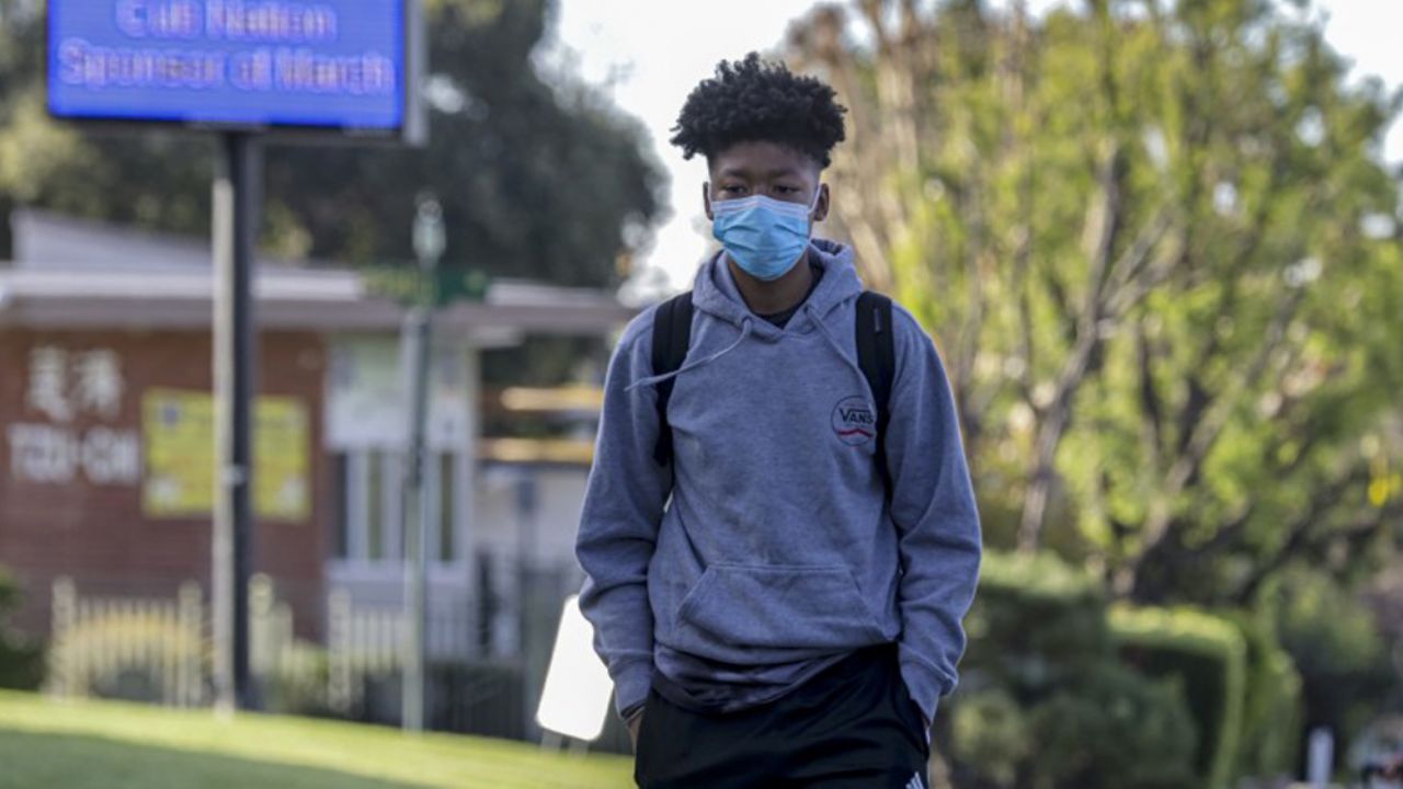 Coronavirus: Cae mujer por vender antibacterial adulterado en plena crisis