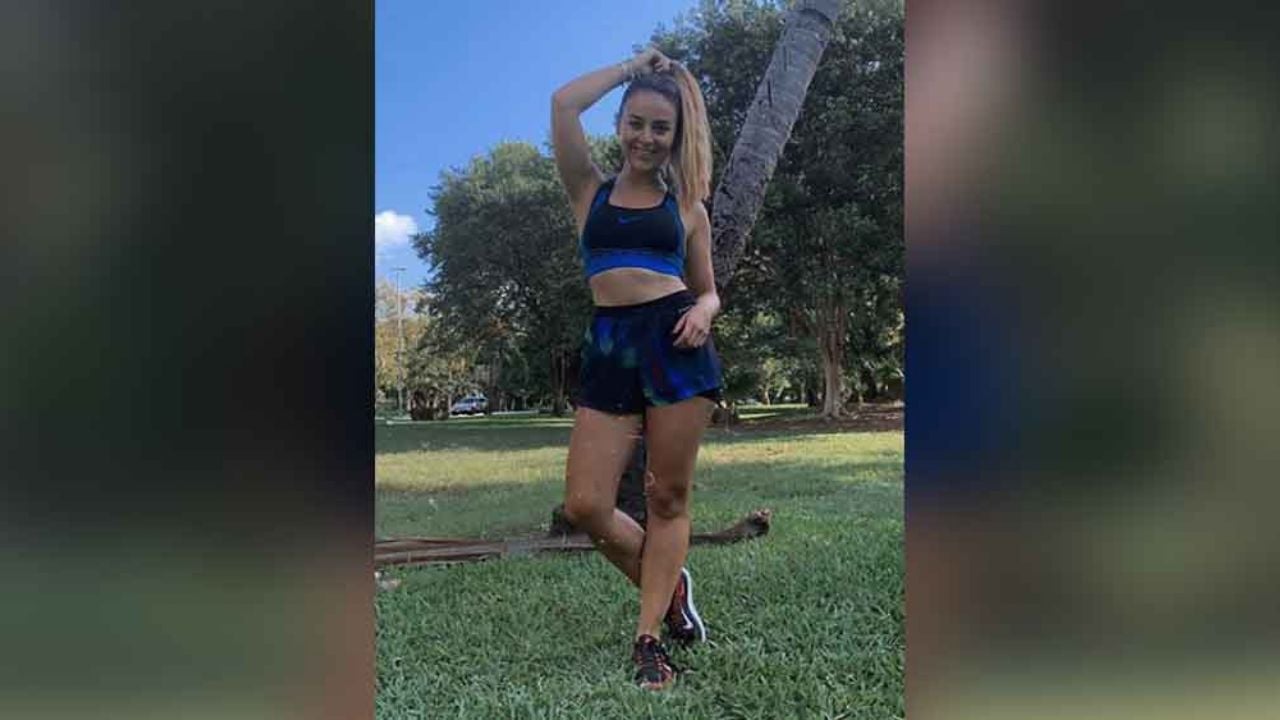 Sin temor a críticas, hermana de Danna Paola luce celulitis y estrías