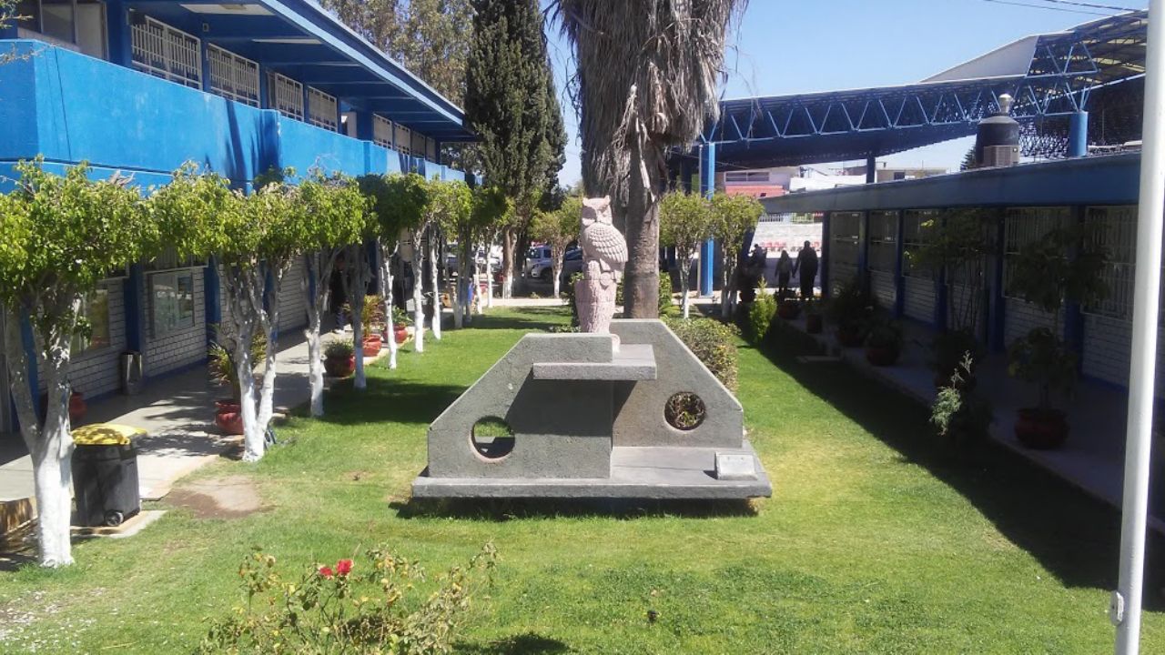 Tras acusaciones de acoso, maestro se quita la vida en San Luis Potosí