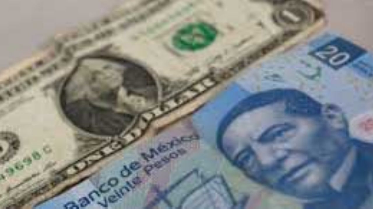 Coronavirus debilita al peso que se desploma: dólar se cotiza en 22.47