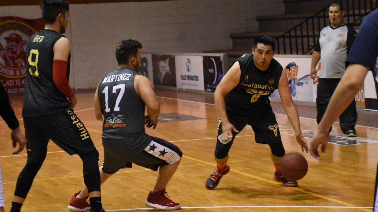 El equipo de Mambas se lleva la victoria en la Liga de Basquetbol de Navojoa