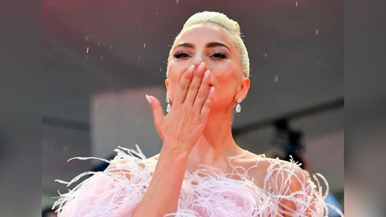 Lady Gaga y jóvenes de su institución lanzarán un gran libro de salud mental