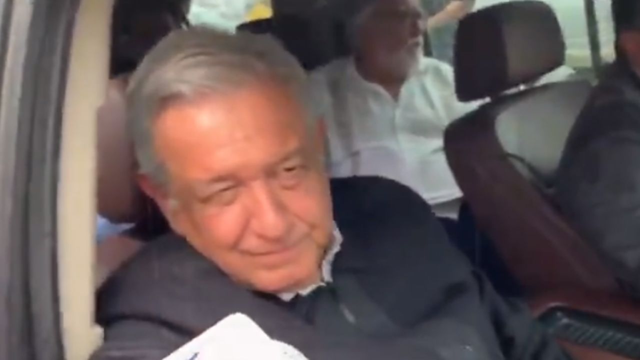 AMLO ignora preguntas de problemas en México y dice que lo quieren provocar