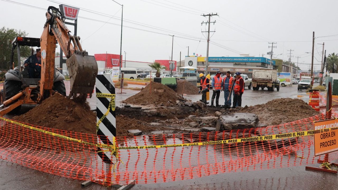 Nuevo socavón afecta el tránsito en calles del centro de Hermosillo