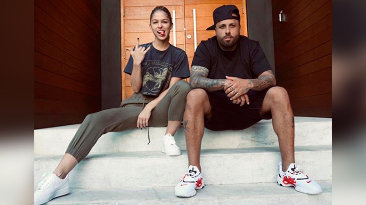 “Viejo ridículo”: Nicky Jam es criticado al posar sonriente junto a Cyndi Moreau