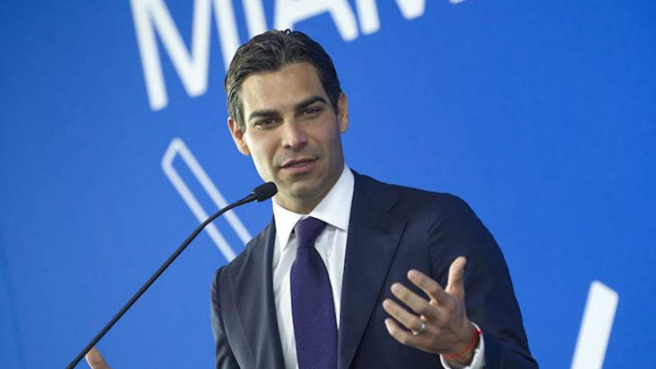 Coronavirus infecta al alcalde de Miami tras reunión con comitiva de Bolsonaro