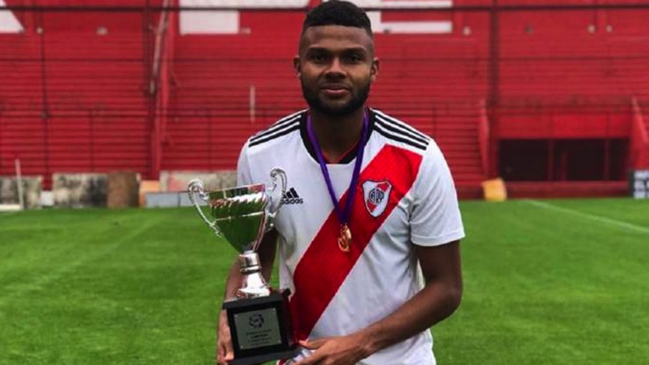 Thomas Gutiérrez, jugador del River Plate, presenta síntomas de coronavirus