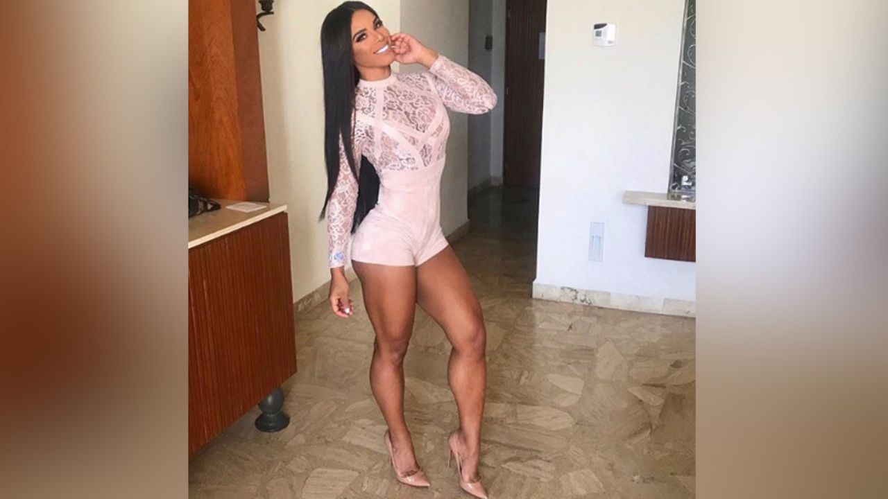 En osado conjunto, Yarishna Ayala de ‘Exatlón’ modela su voluptuosa figura