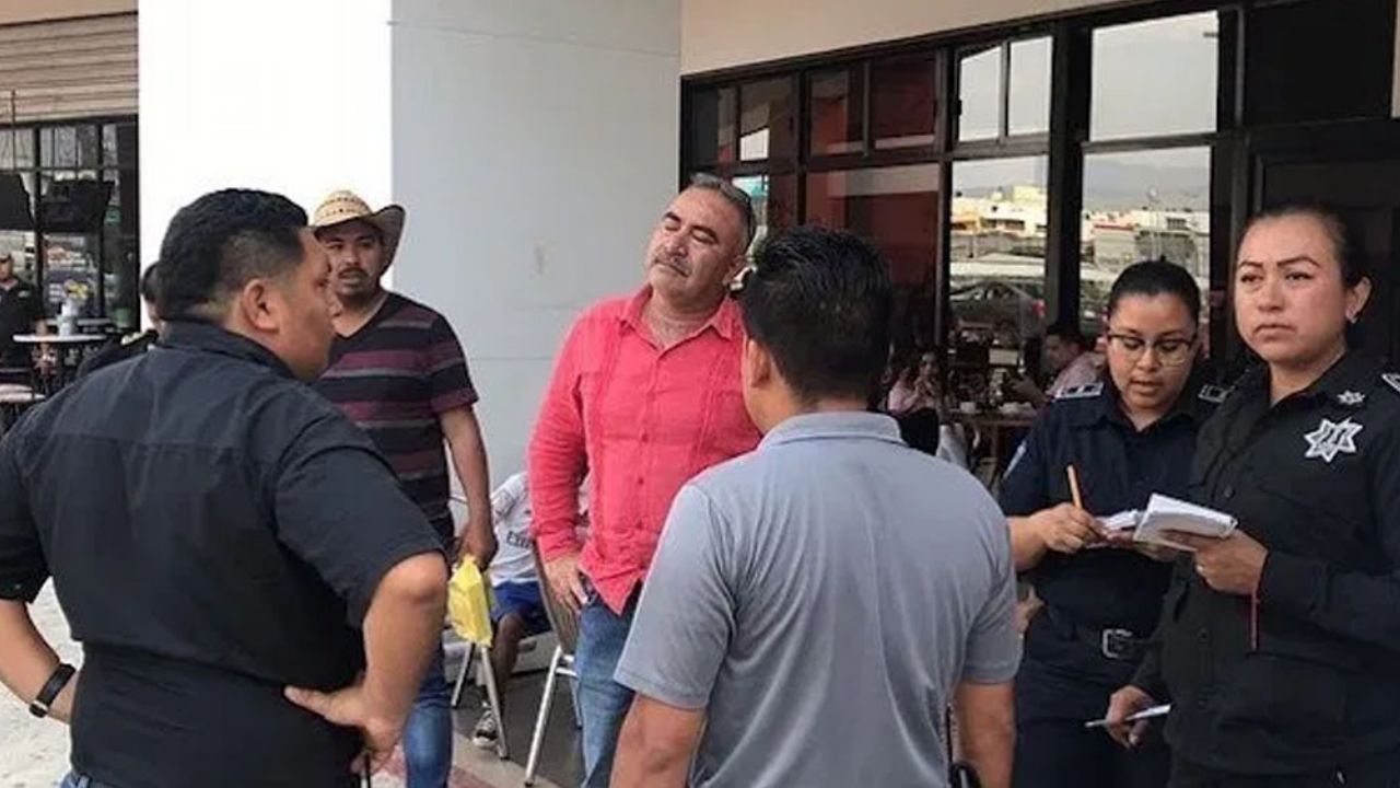 A punta de pistola, asaltan a alcalde de Chiapas cuando salía del banco