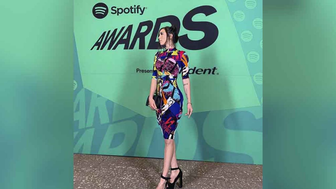 Danik Michell deja fascinados a fans con ardiente baile en leggings