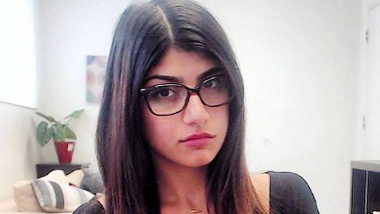 Mia Khalifa presume los resultados del gimnasio con sensual foto en calzones