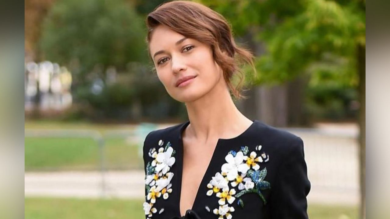 ‘Chica Bond’ confirma que tiene coronavirus; ya está en cuarentena