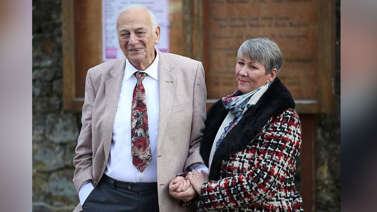 Mundo de la comedia de luto: Fallece el “talentoso” Roy Hudd a los 83 años