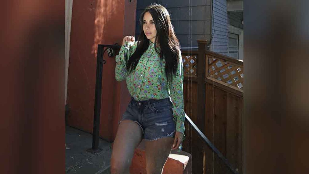 Jimena Sánchez derrocha belleza al posar en ropa interior blanca