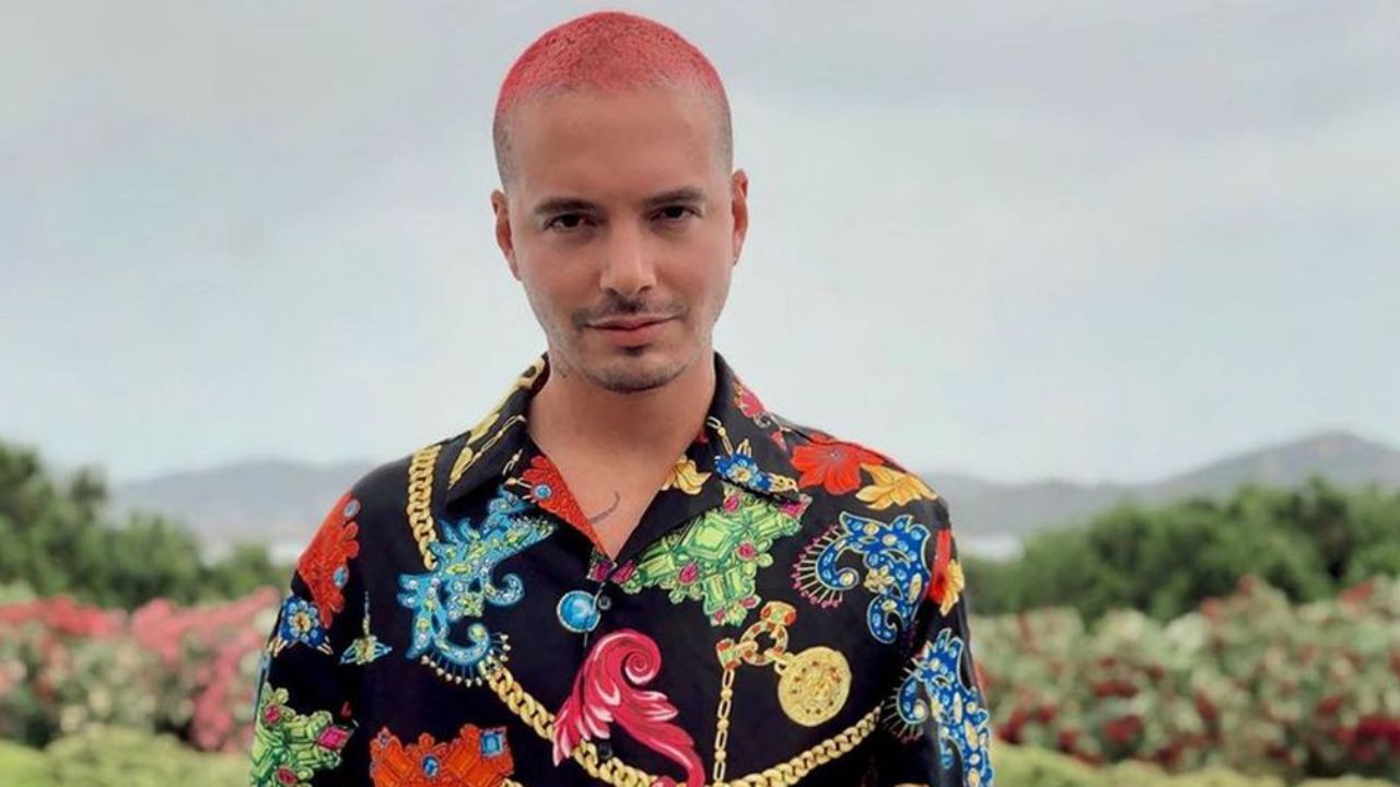 J Balvin ‘explota’ redes al anunciar fecha de lanzamiento de su álbum ‘Colores’