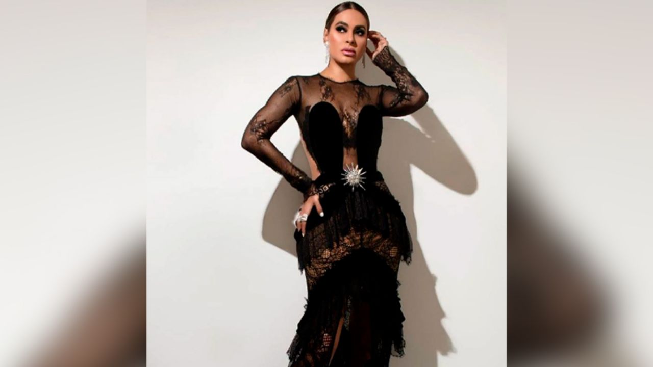 Galilea Montijo presume sus ‘arreglitos’ con escotada prenda de encaje: “Diosa”