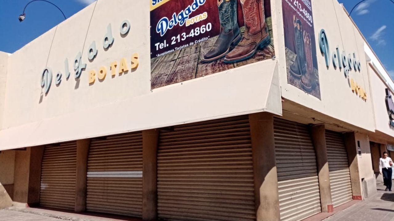 Comercios del centro de Hermosillo son cerrados por coronavirus