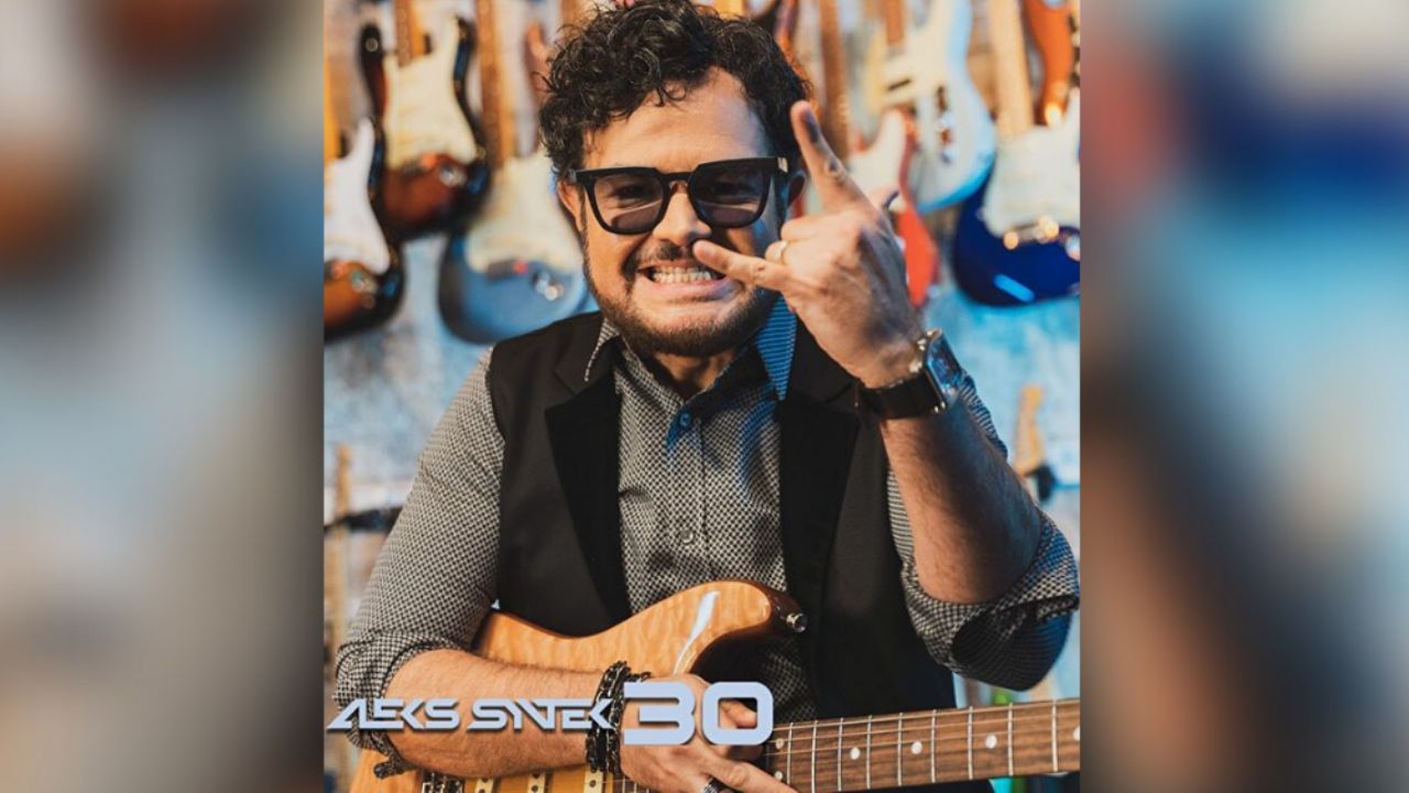 ¿Aleks Syntek firmó autógrafo a su asaltante? El músico cuenta la historia
