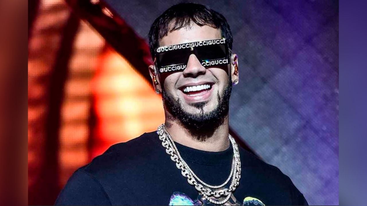 Anuel AA es hospitalizado; estremece a fans con escalofriante FOTO y pide que oren por él