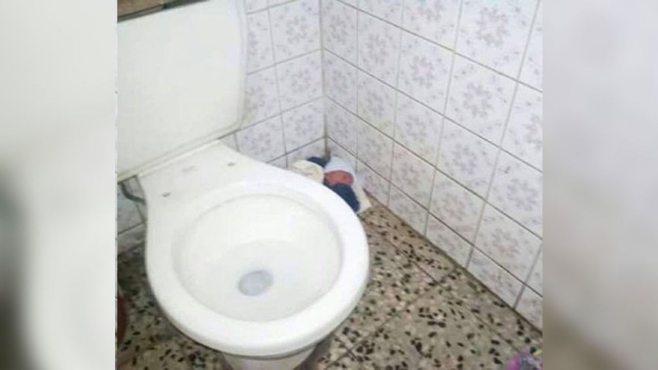 Abandonan a bebé recién nacido dentro de baño público en CDMX