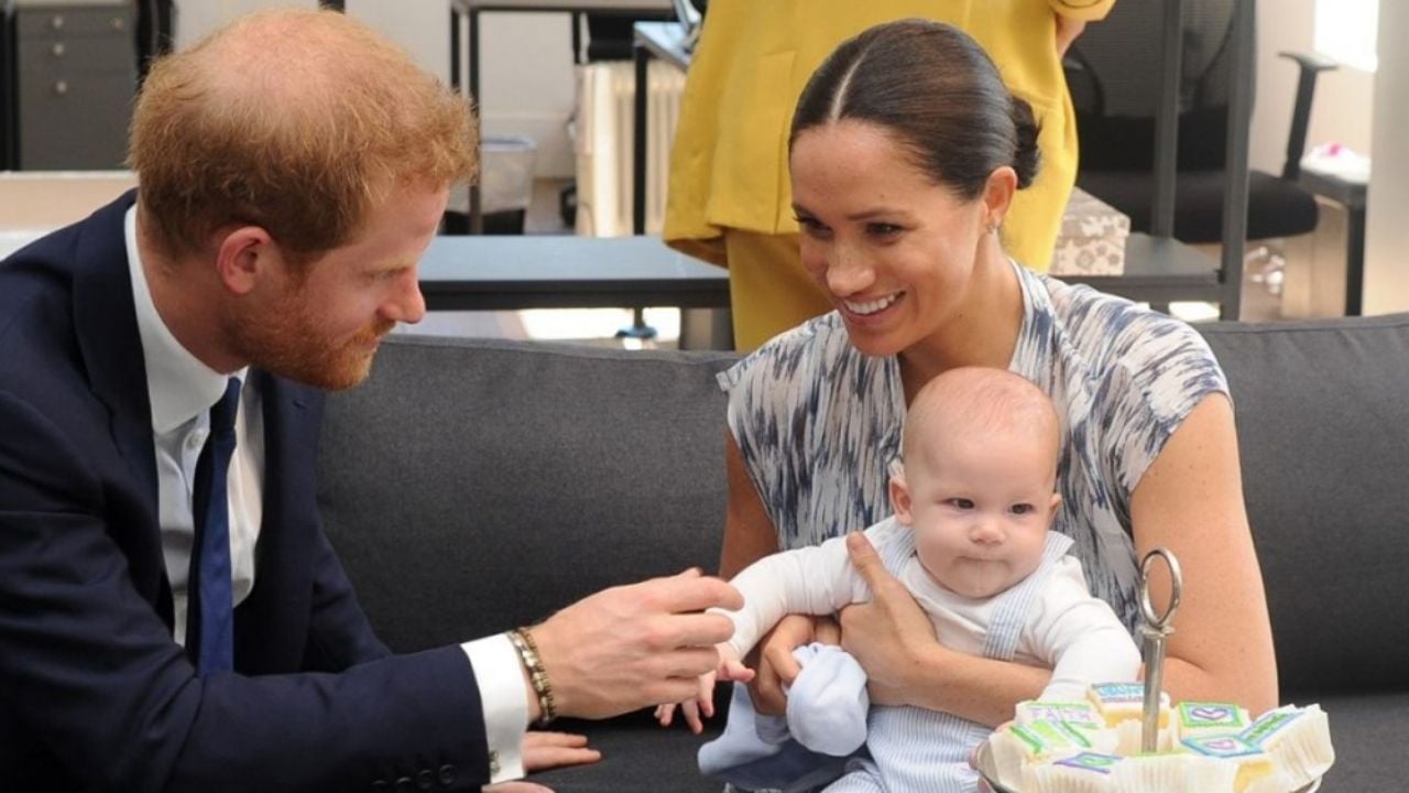 Están en aislamento: Harry habría infectado a Meghan y Archie de Covid-19