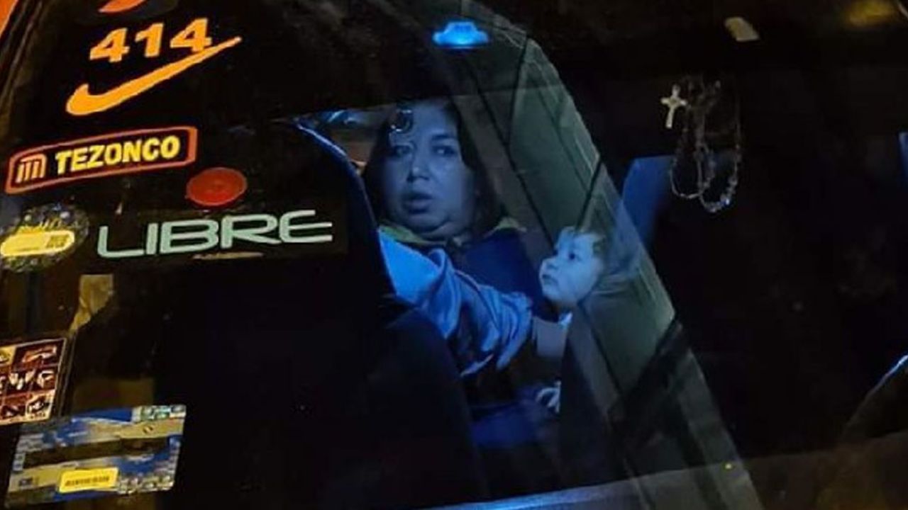 (VIDEO) “¡Mátenlos!”: Turba agarra a 2 robachicos para lincharlos en CDMX