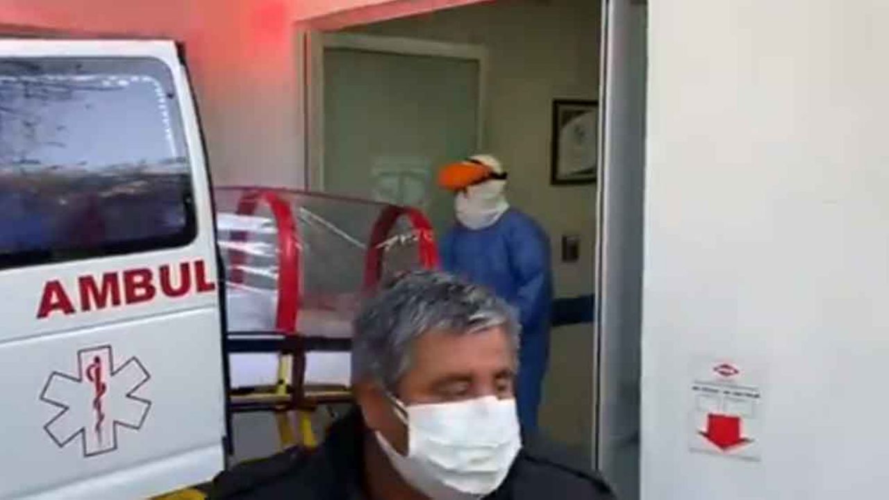 Personas con síntomas de Covid-19 son atendidas en cápsulas en CDMX