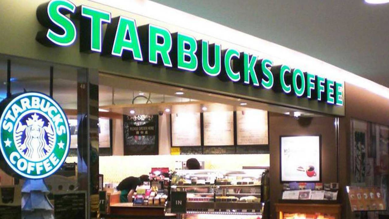 Coronavirus: Starbucks mandará a casa a empleados sin goce de sueldo
