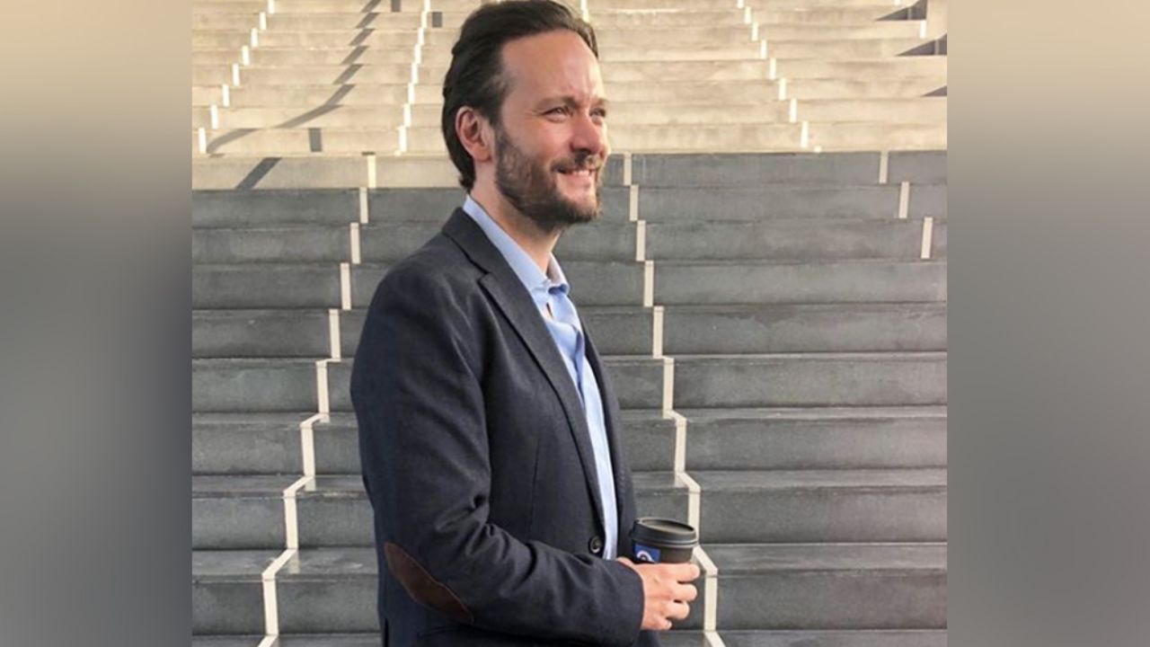 Integrante de TV Azteca, en aislamiento por posible contagio de Covid-19