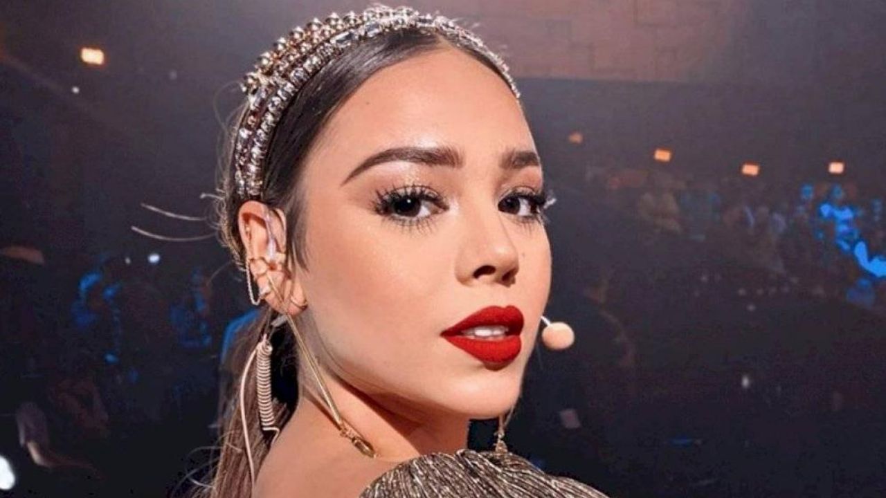 Danna Paola se asolea con tremendo bikini y alegra la cuarentena de sus fans