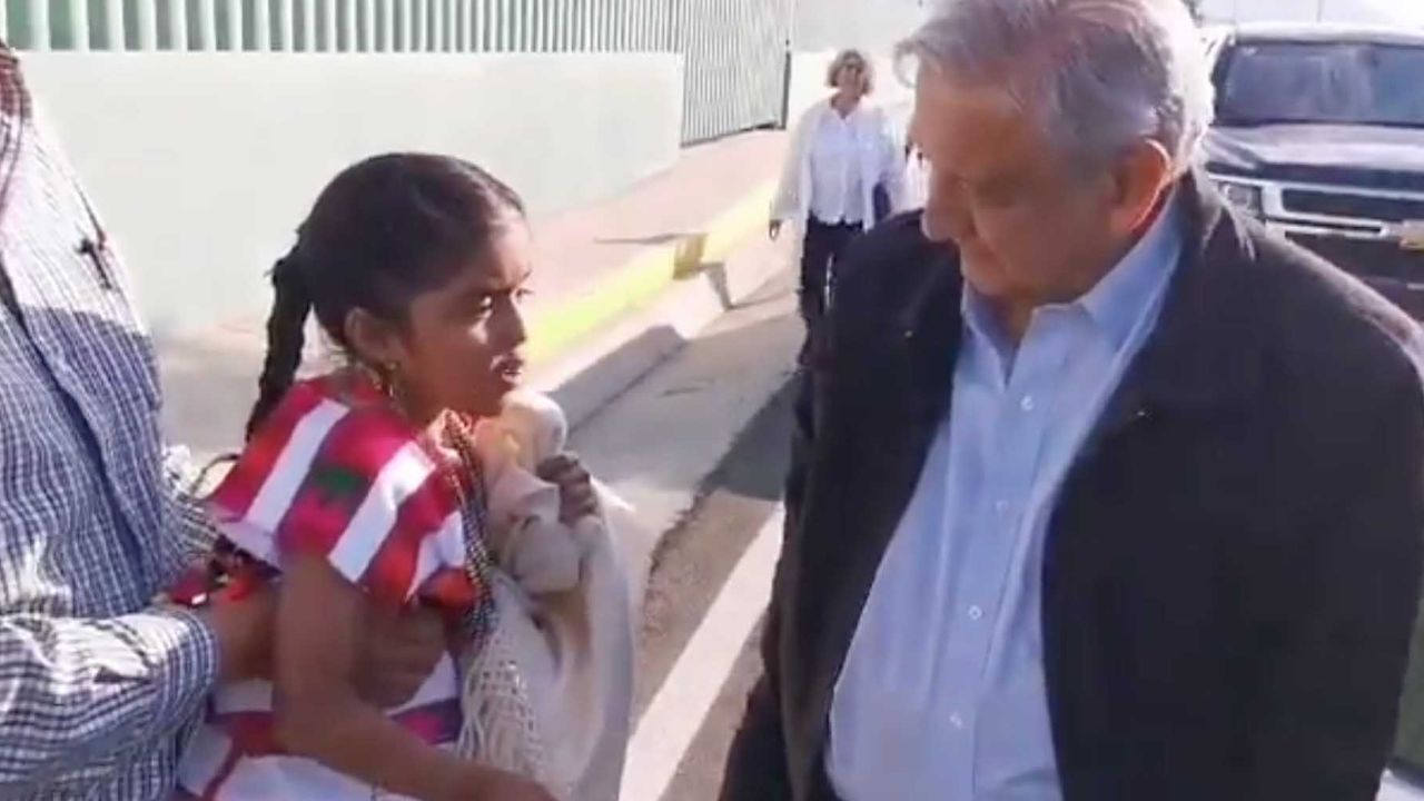 AMLO, ‘destrozado’ por la crítica por su deseo de ‘comerse a besos’ a una niña
