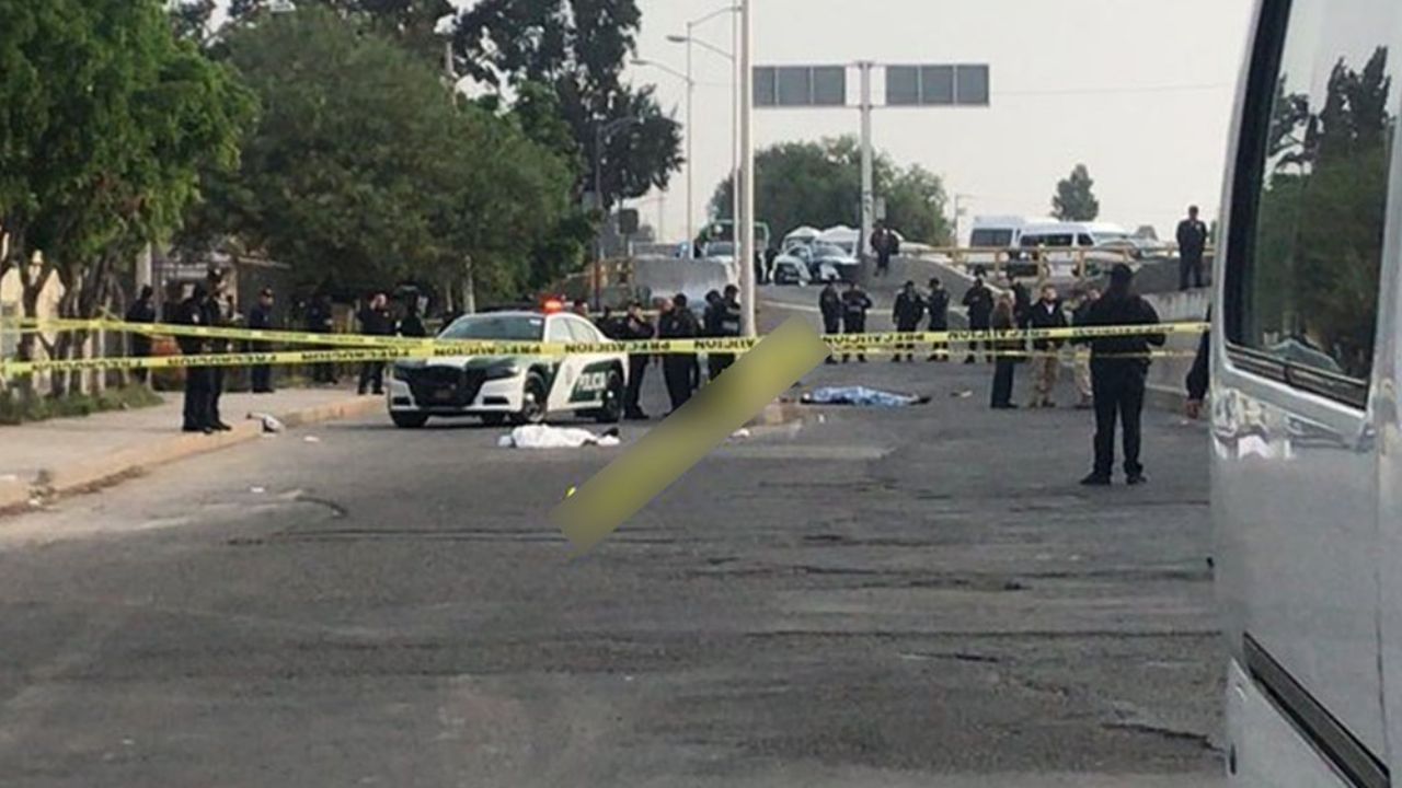 Policía enfrenta a tres asaltantes de transporte y los mata en CDMX