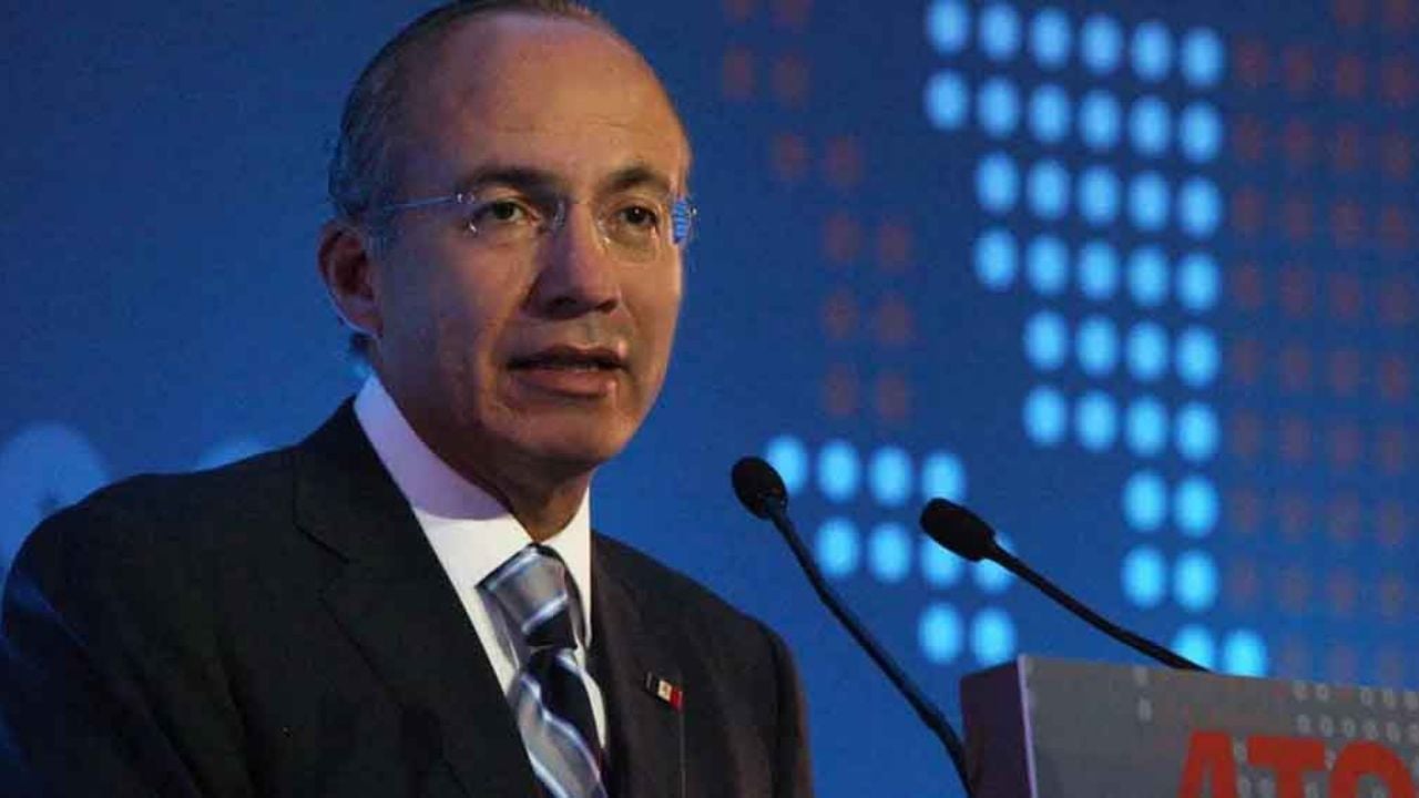 Internautas arremeten en contra de Felipe Calderón en Twitter